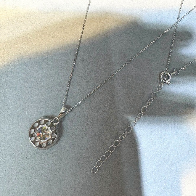 Round necklace made of 925 sterling silver with cubic zirconia