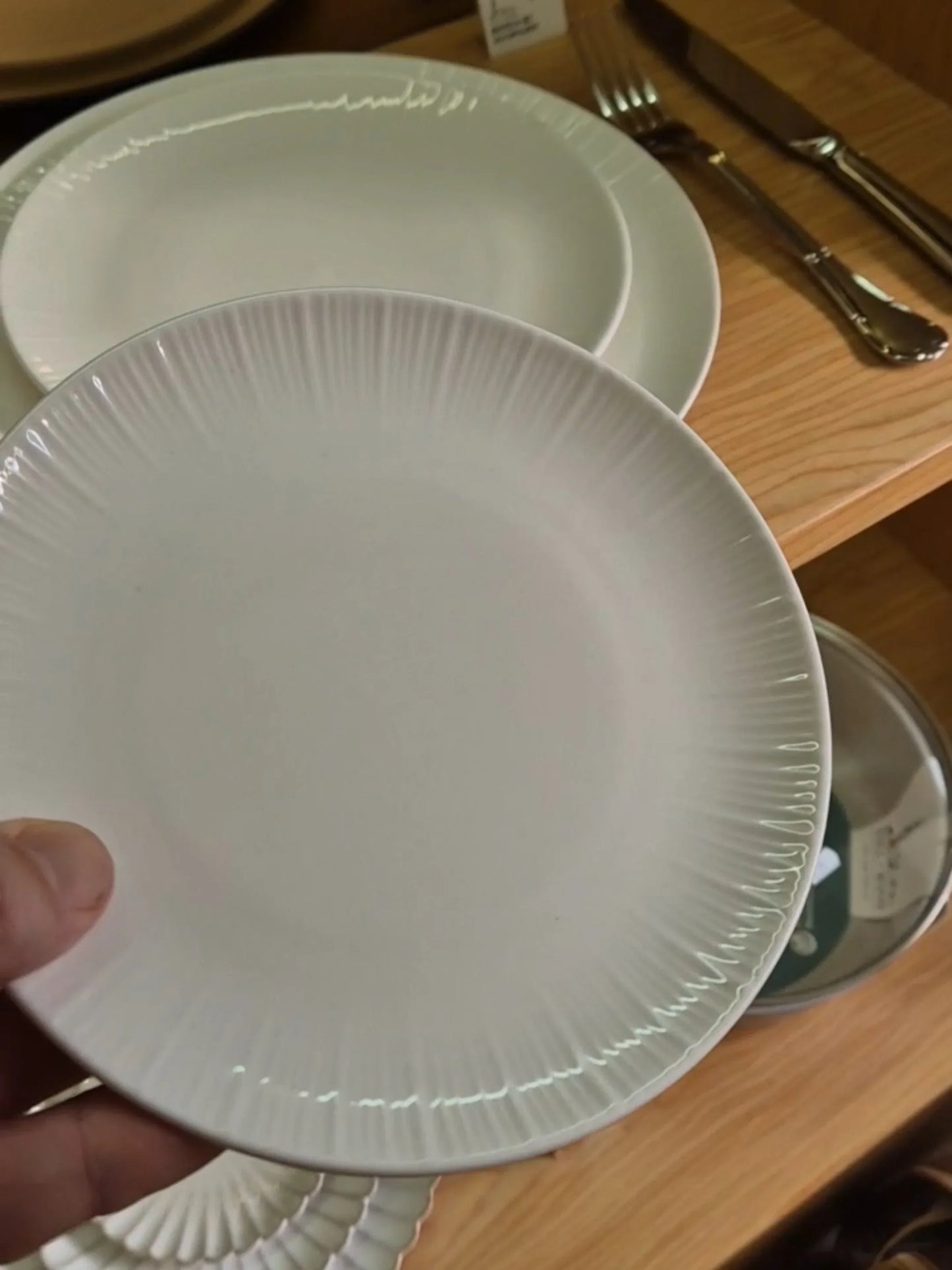 Weiß Porzellanteller mit Randstruktur 16.8 cm - TOLLzWOOD
