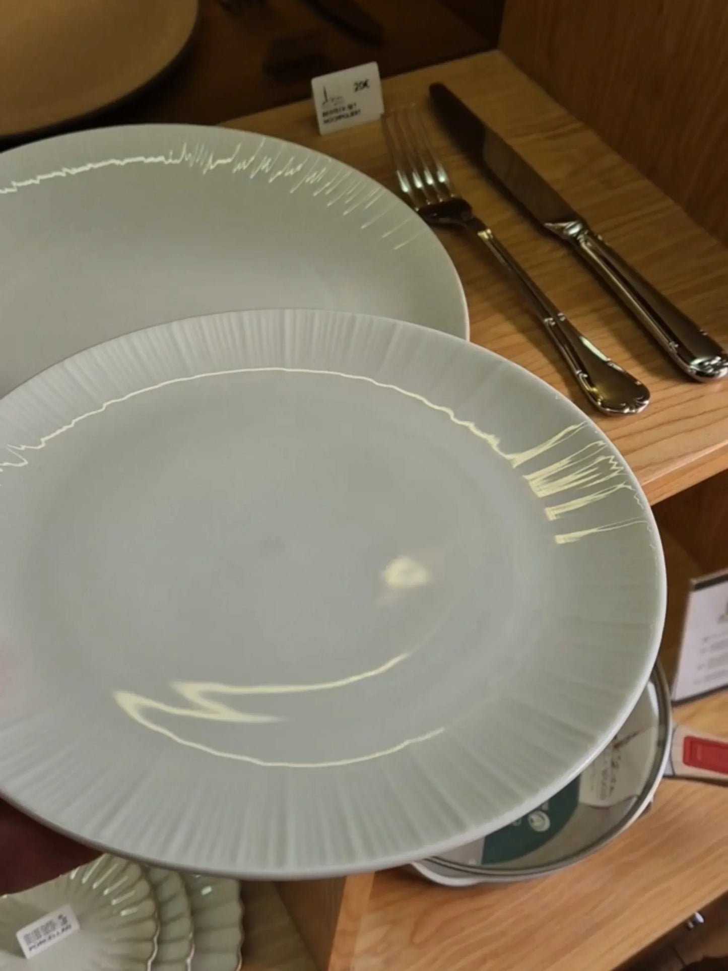 Weiß Porzellanteller mit Randstruktur 16.8 cm - TOLLzWOOD
