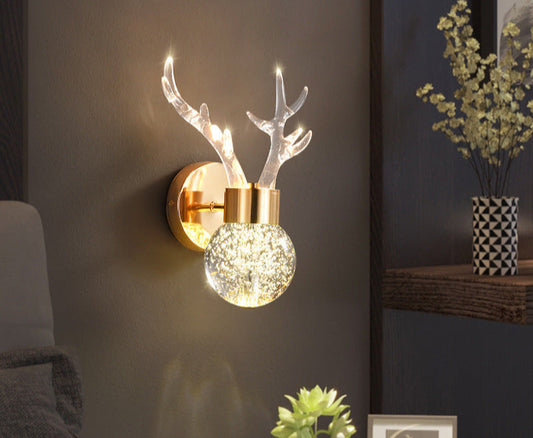 Wall lamp with crystal ball, gold-colored