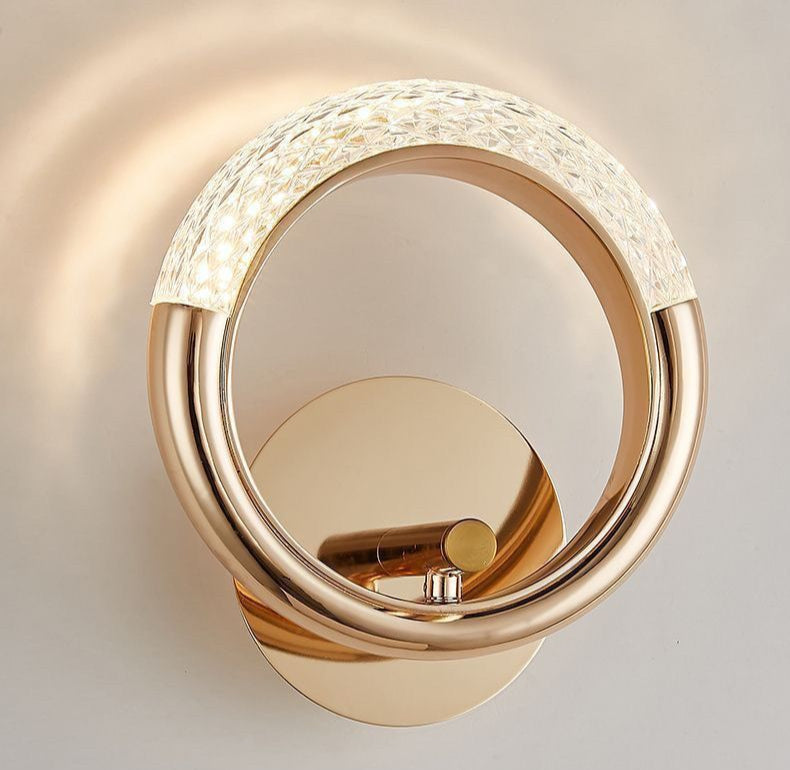 Modern LED wall light, ring design, gold-colored