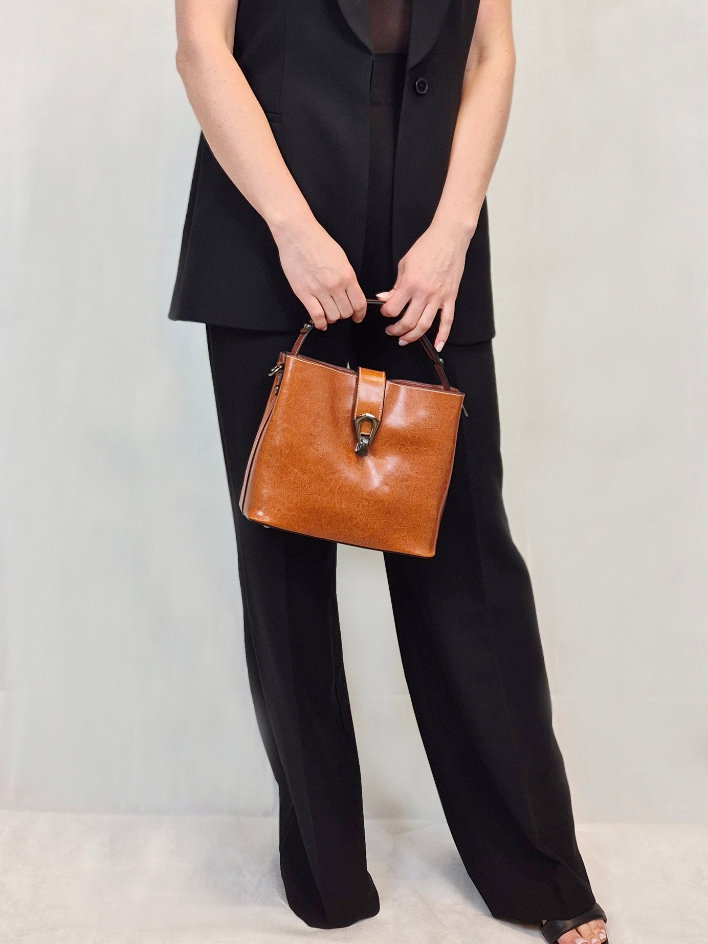 Leather handbag – Model 9142