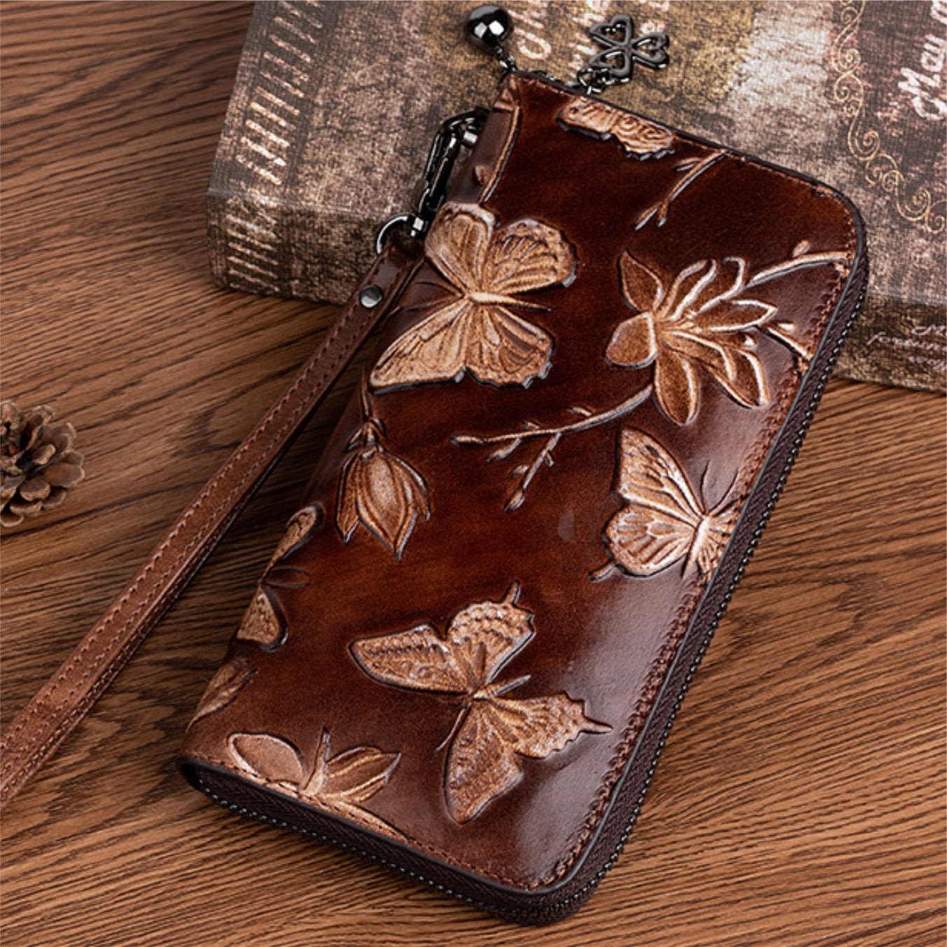 Hand-painted leather wallet – model FG9150