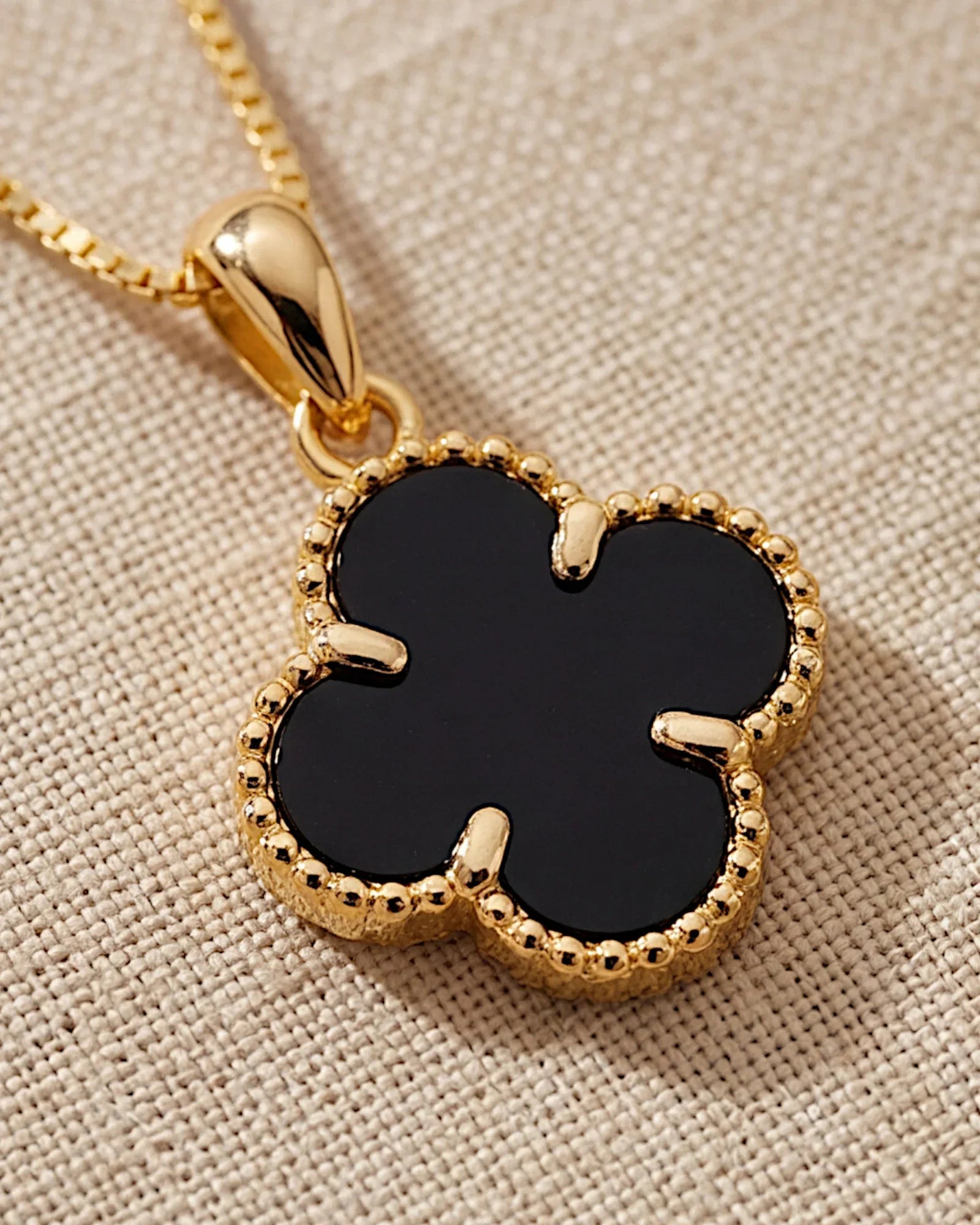 Halskette „Clover2“ in goldschwarz Farbe - TOLLzWOOD