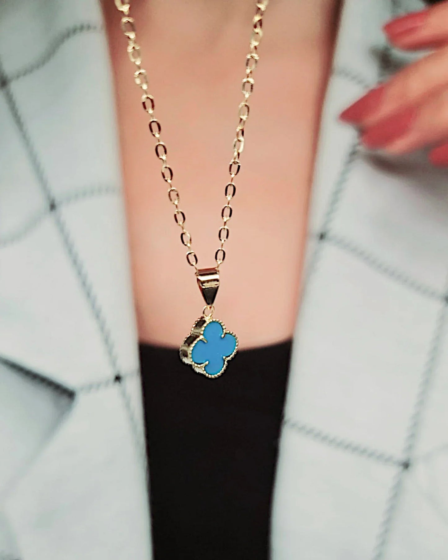 Halskette „Clover2“ in goldblau Farbe - TOLLzWOOD