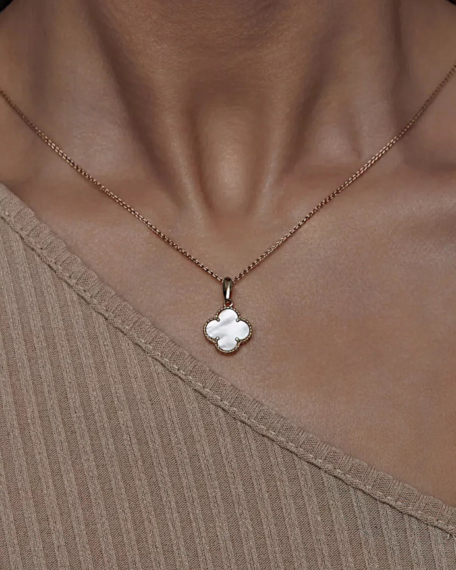 Halskette „Clover2“ in goldweiß Farbe - TOLLzWOOD