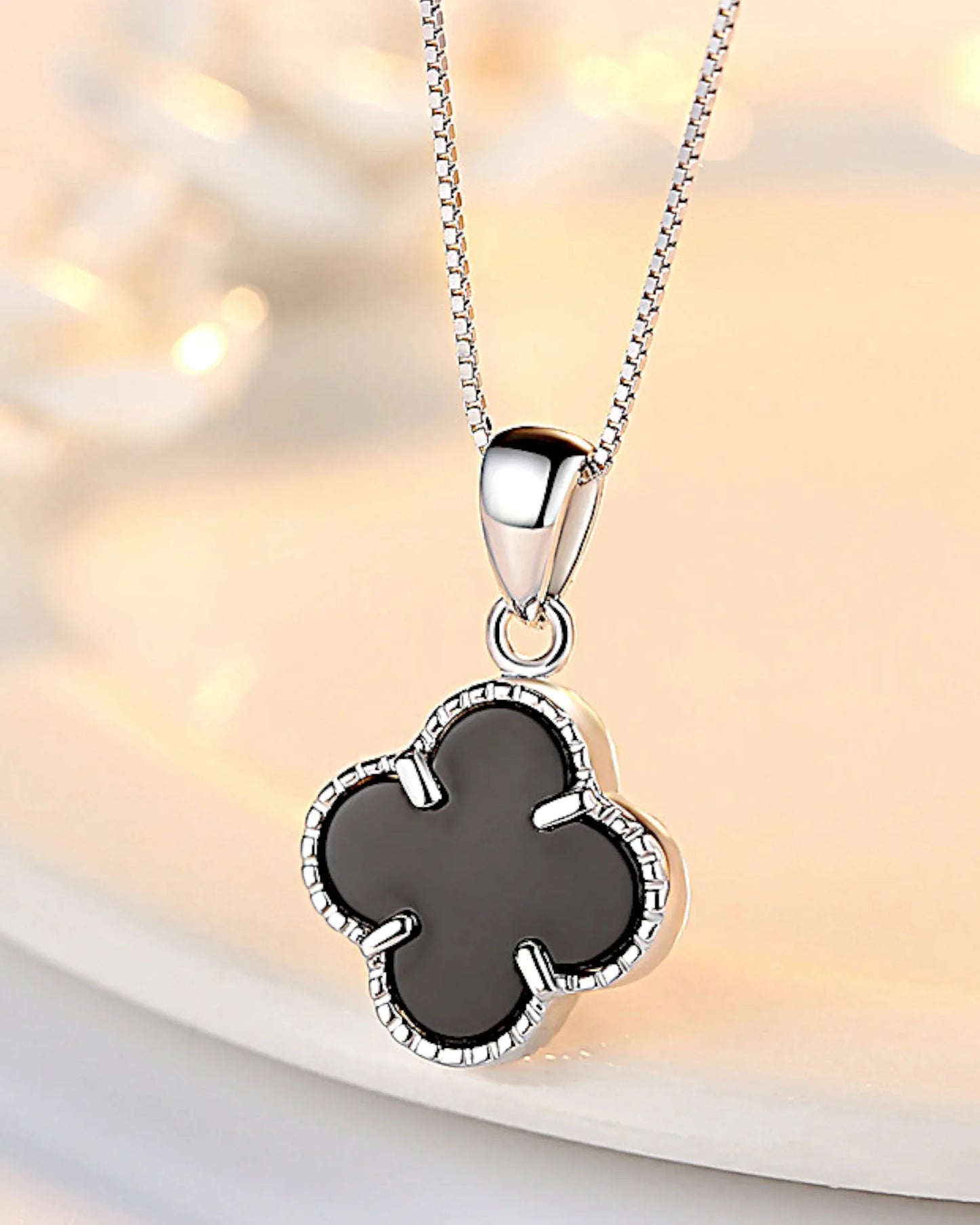 Halskette „Clover2“ in Silberschwarze Farbe - TOLLzWOOD