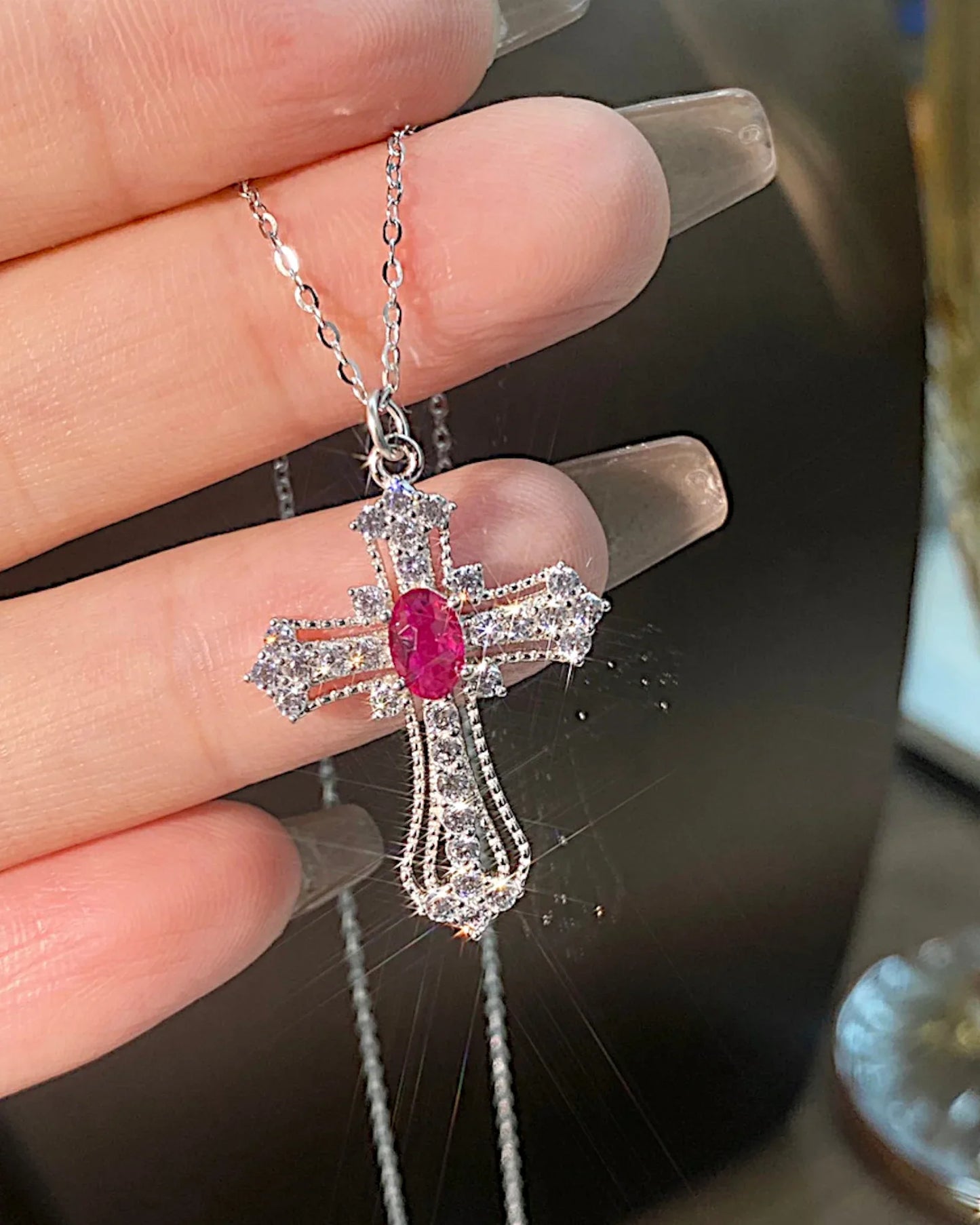 Kreuzkette aus 925er Sterlingsilber mit violettem Zirkonia - TOLLzWOOD