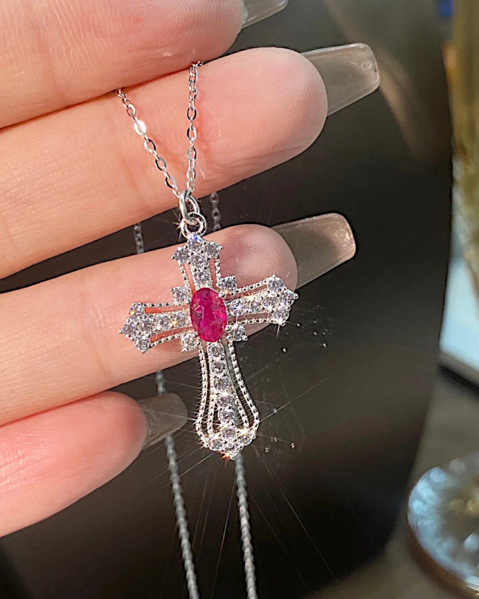 Kreuzkette aus 925er Sterlingsilber mit violettem Zirkonia - TOLLzWOOD