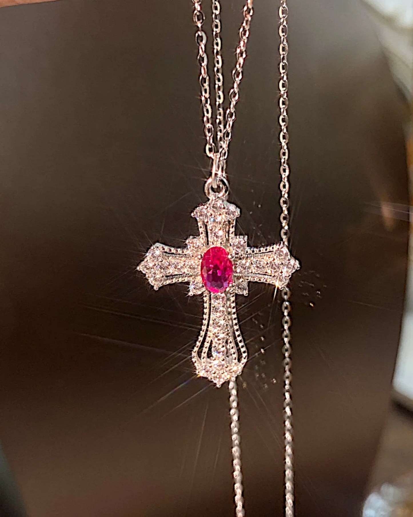 Kreuzkette aus 925er Sterlingsilber mit violettem Zirkonia - TOLLzWOOD