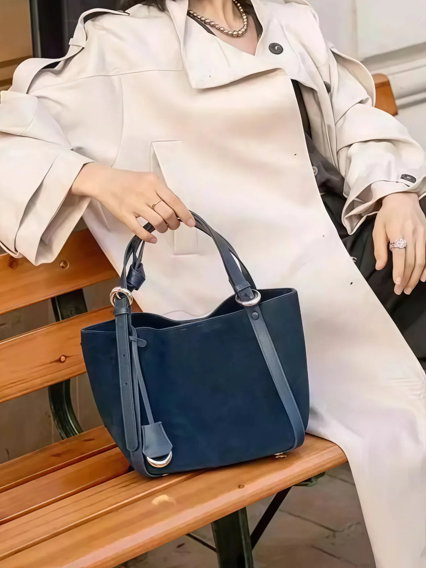 Leder Handtasche "Lotus" - TOLLzWOOD