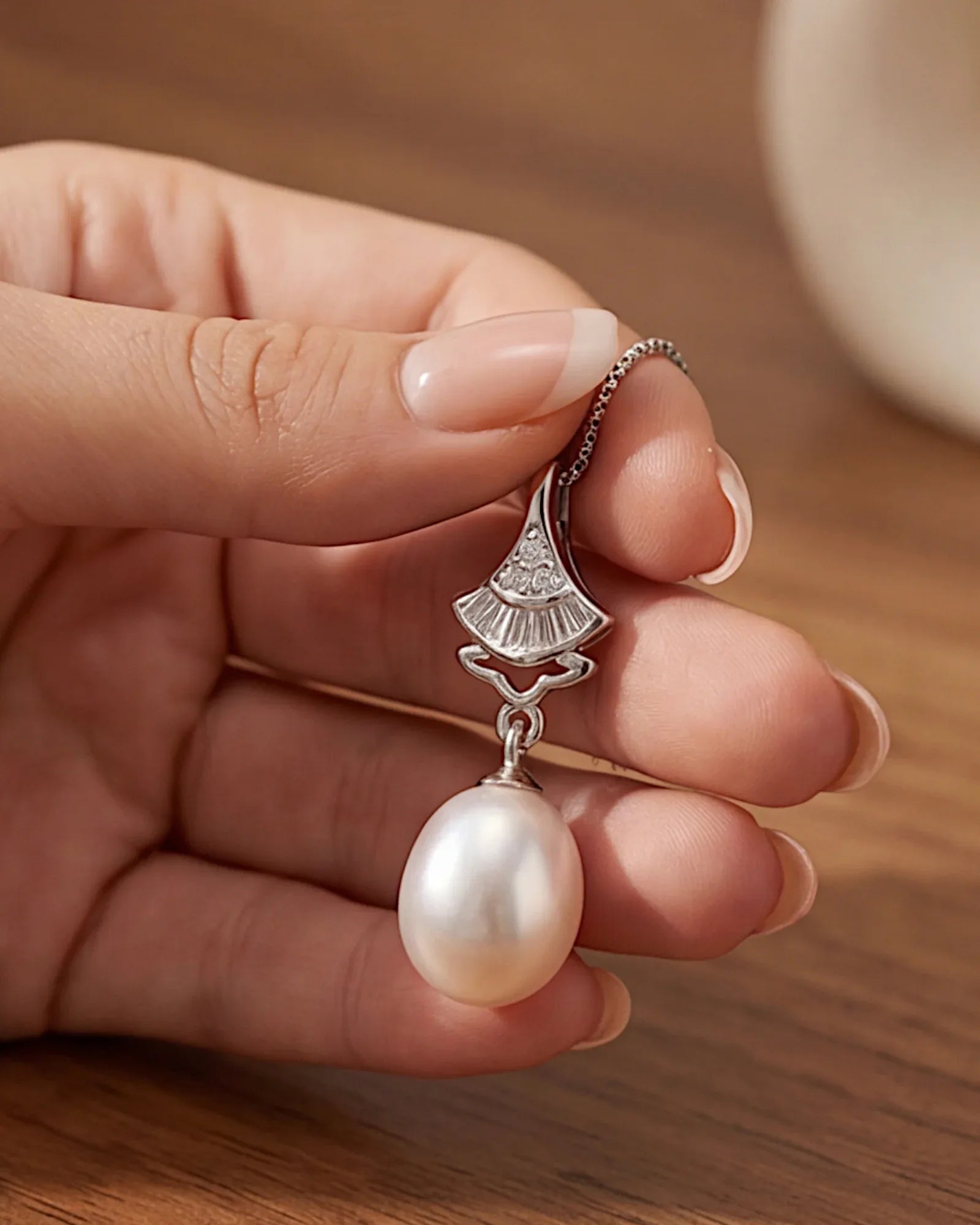 Schmuckset. Halskette und Ohrringe aus 925er Sterlingsilber mit tropfenförmigen Süßwasserperlen - TOLLzWOOD