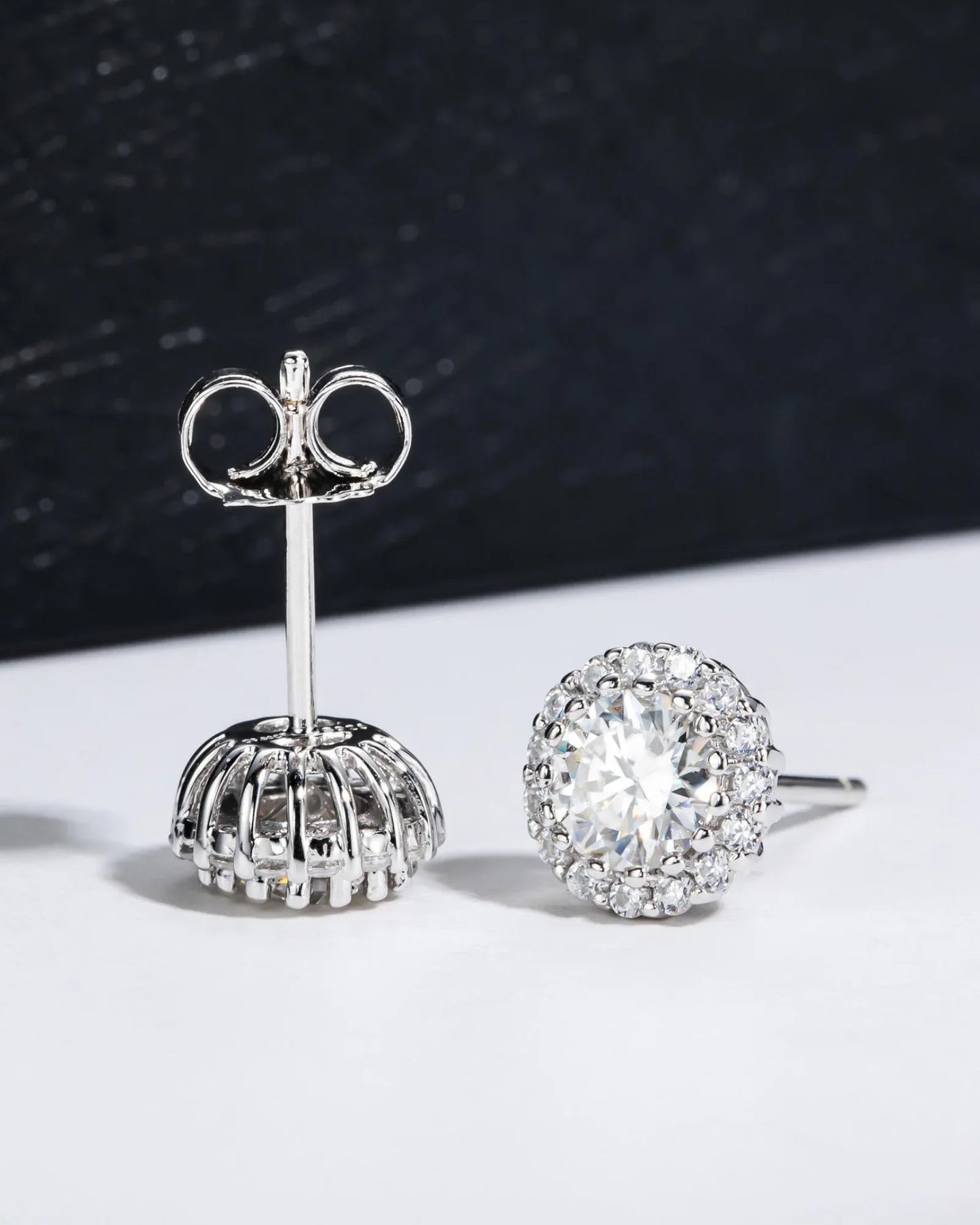 Ohrringe aus 925er Silber mit Zirkonia, rund - TOLLzWOOD