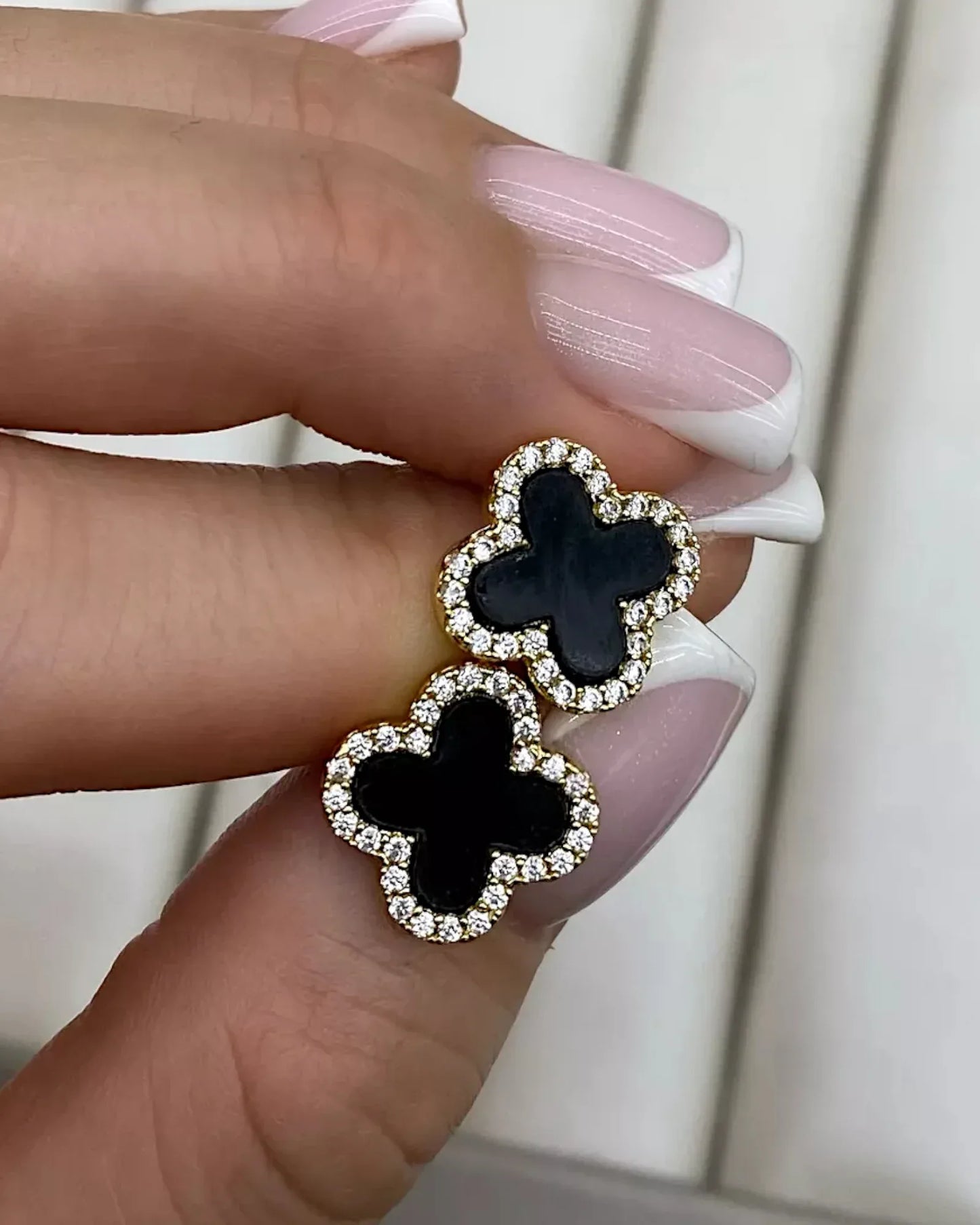 Schmuck Ohrringe "Clover" aus 925er in goldschwarz Farbe - TOLLzWOOD