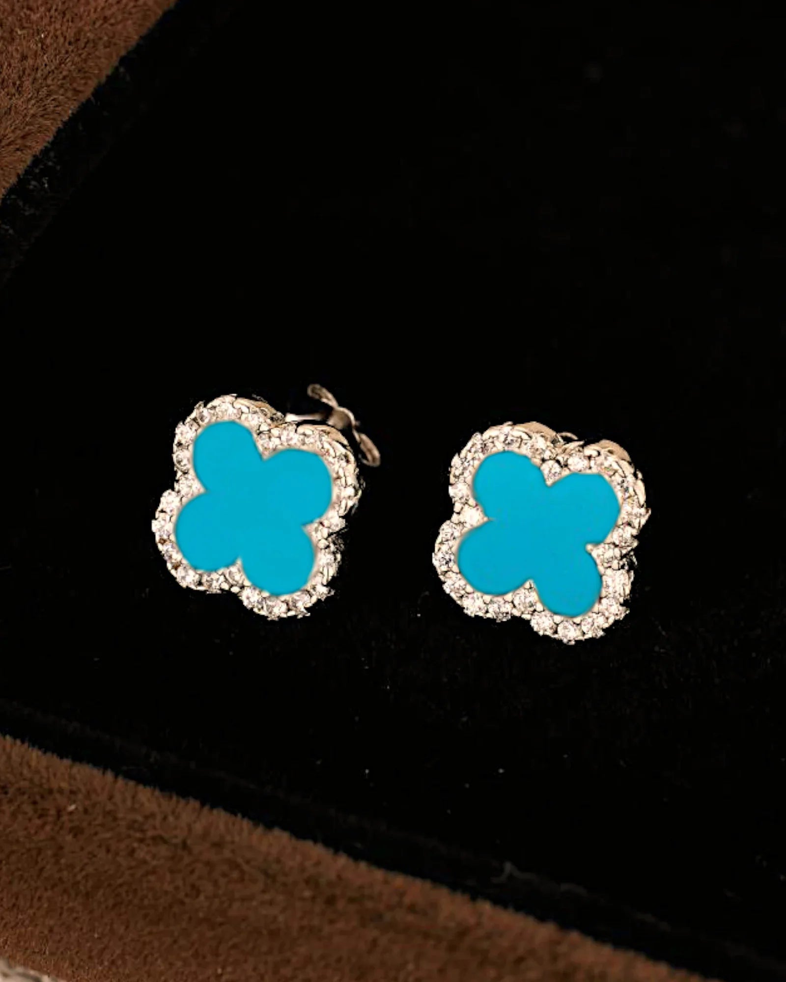 Schmuck Ohrringe "Clover" aus 925er in silbrigblau Farbe - TOLLzWOOD