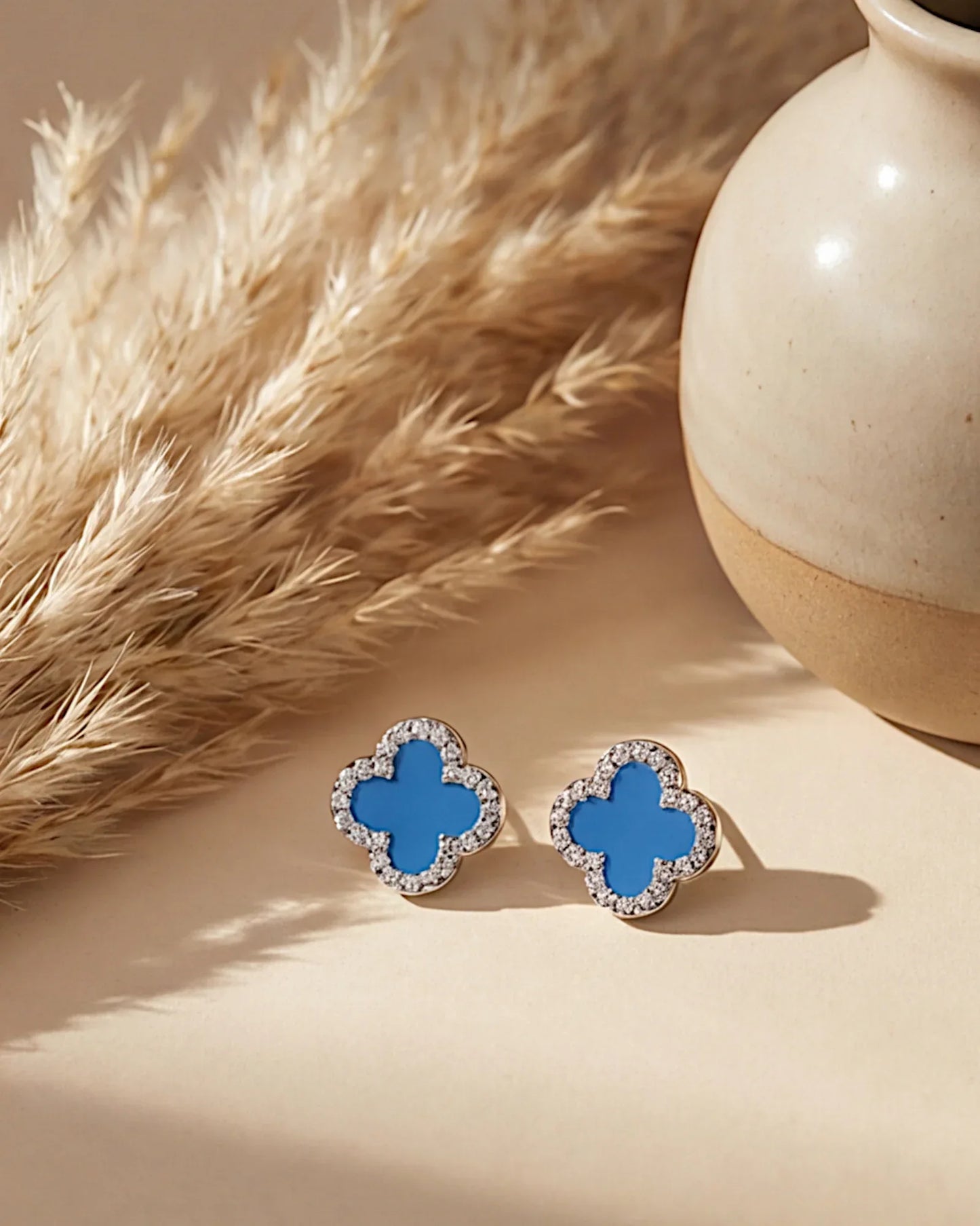 Schmuck Ohrringe "Clover" aus 925er in silbrigblau Farbe - TOLLzWOOD