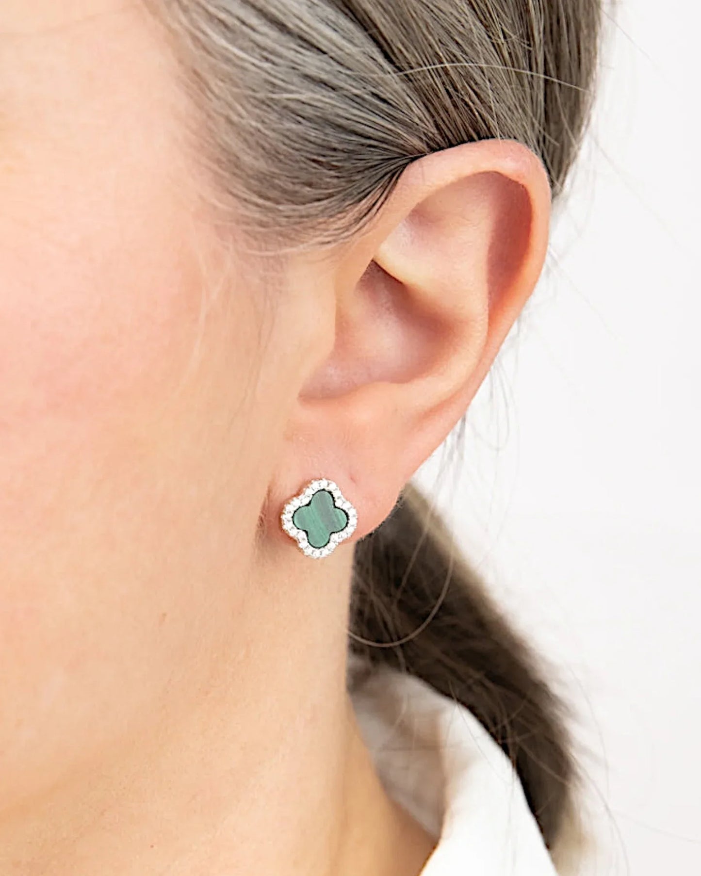 Schmuck Ohrringe "Clover" aus 925er in silbrig-grüne Farbe - TOLLzWOOD
