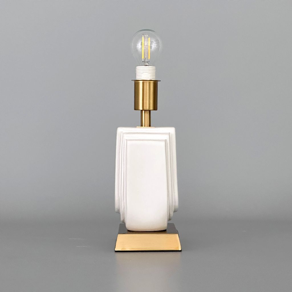 Table lamp with fabric shade and battery, gold