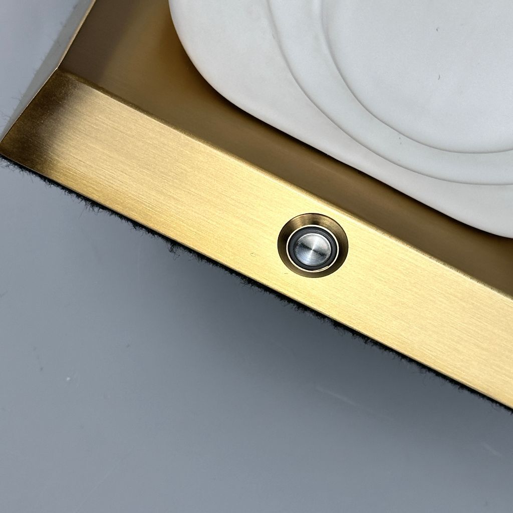 Table lamp with fabric shade and battery, gold