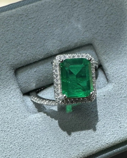 Ring aus 925er Silber mit grünem Zirkonia - TOLLzWOOD