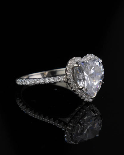 Ring aus 925er Sterlingsilber mit einem großen herzförmigen Zirkonia - TOLLzWOOD