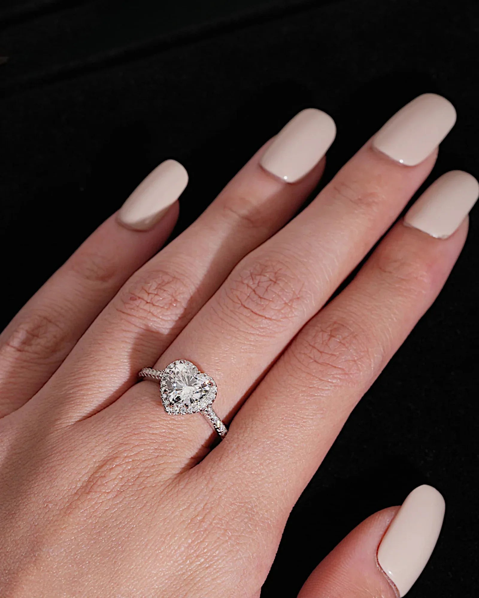 Ring aus 925er Sterlingsilber mit einem großen herzförmigen Zirkonia - TOLLzWOOD