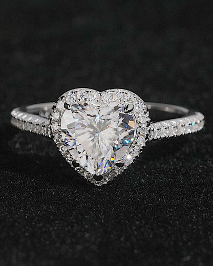 Ring aus 925er Sterlingsilber mit einem großen herzförmigen Zirkonia - TOLLzWOOD