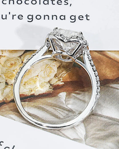 Ring aus 925er Sterlingsilber mit einem großen herzförmigen Zirkonia - TOLLzWOOD