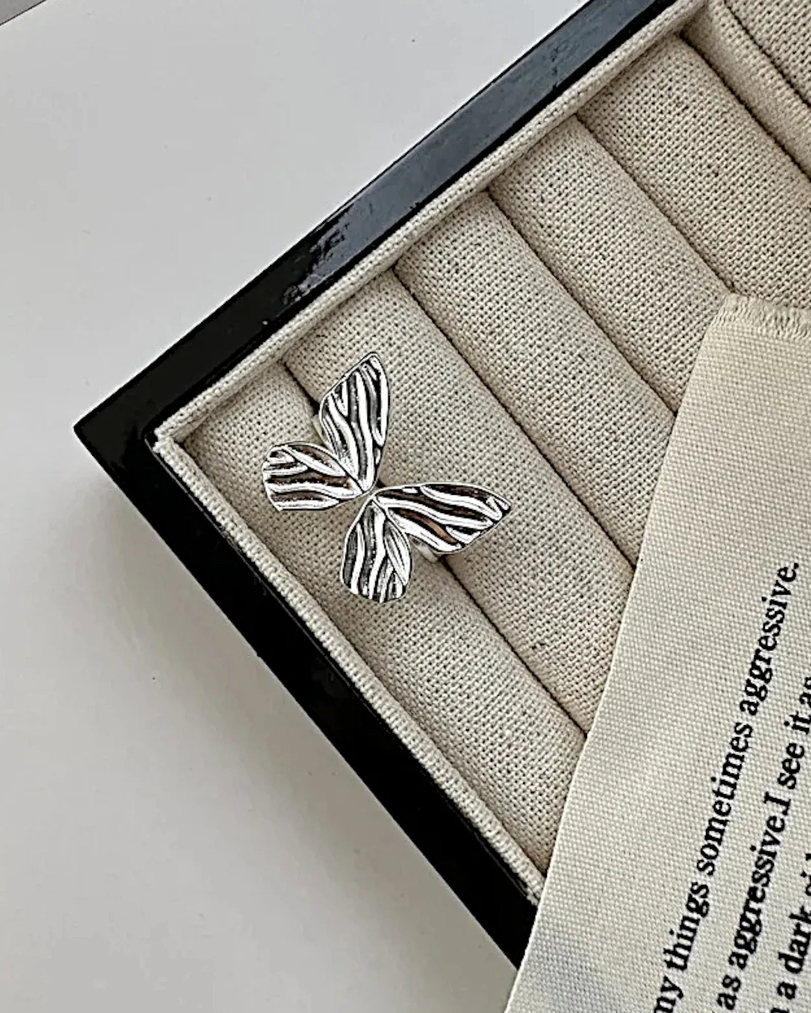 Schmetterlingsförmiger Ring aus 925er Sterlingsilber - TOLLzWOOD