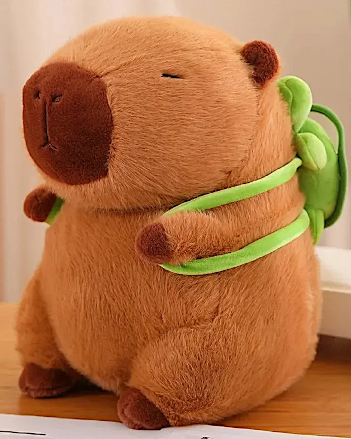 Kapibra. Spielzeug Panda. Wasserschwein mit Rucksack, Plüschtier - TOLLzWOOD