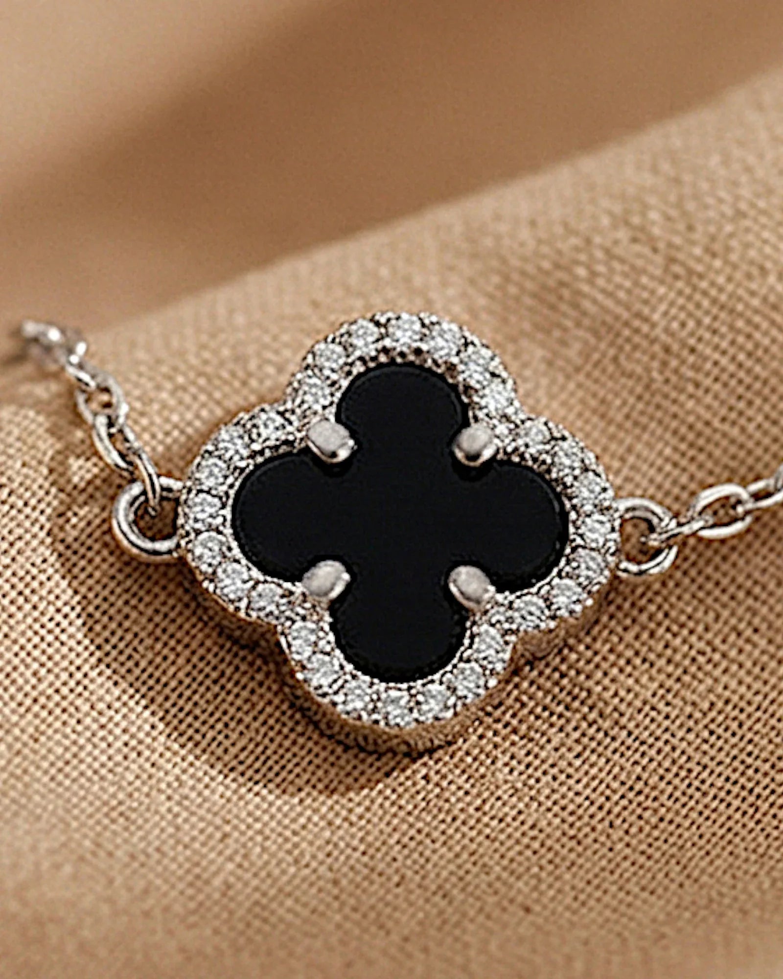 925er Sterlingsilber Armband "Clover" in Silberschwarze Farbe - TOLLzWOOD