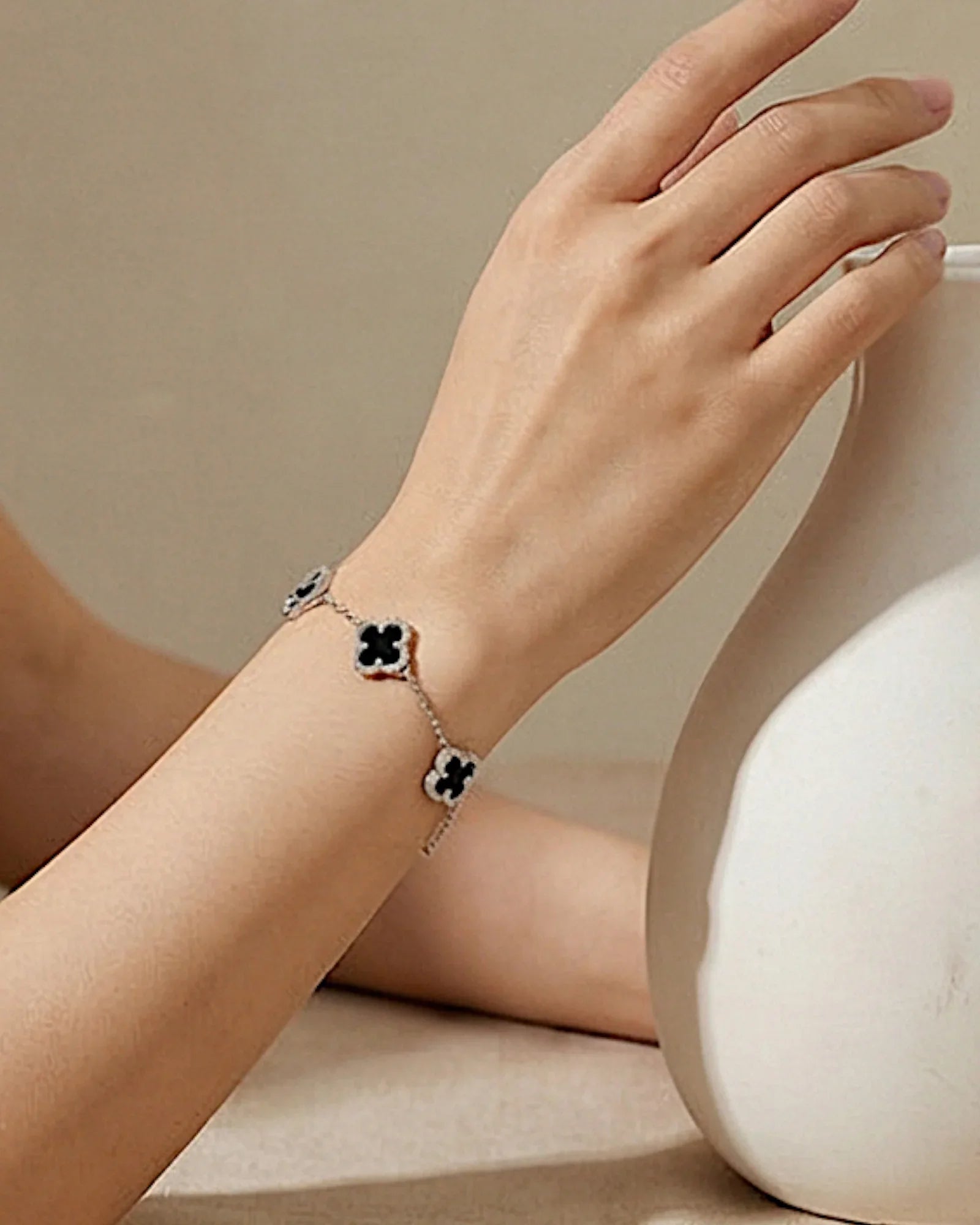 925er Sterlingsilber Armband "Clover" in Silberschwarze Farbe - TOLLzWOOD
