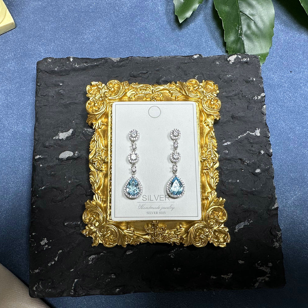 Earrings made of 925 sterling silver with blue cubic zirconia, teardrop shape