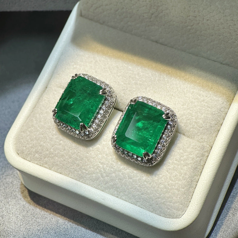 Earrings made of 925 sterling silver with green cubic zirconia
