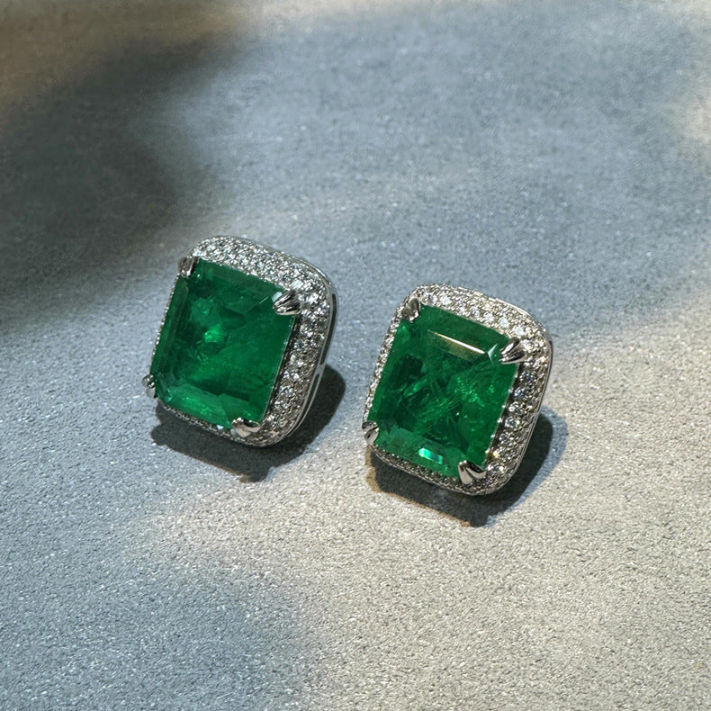 Ohrringe aus 925er Silber mit grünem Zirkonia