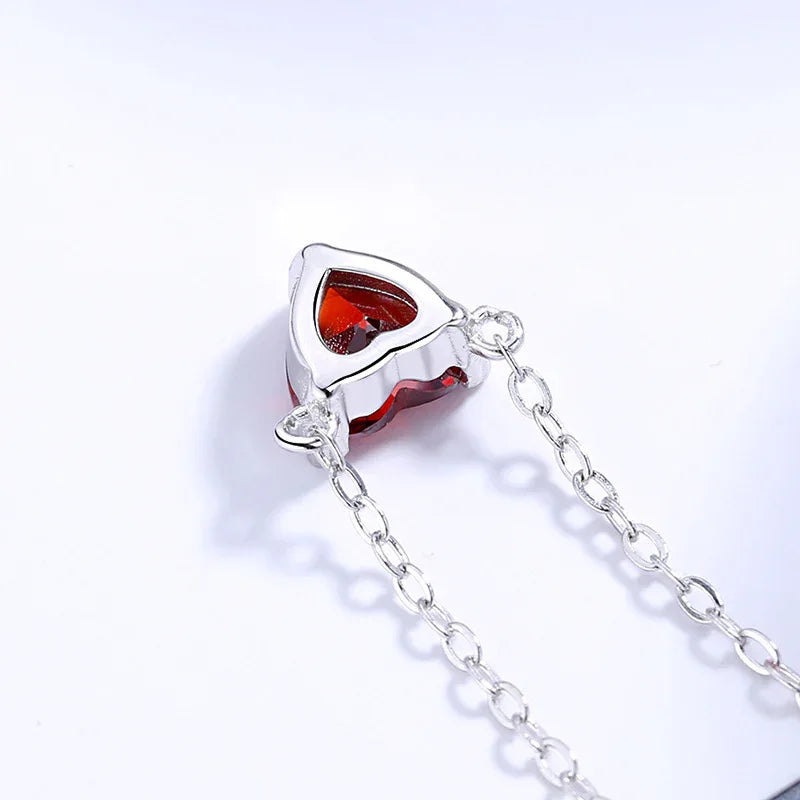 Halskette aus 925er Sterlingsilber mit runden, herzförmigen Zirkoniasteinen - TOLLzWOOD