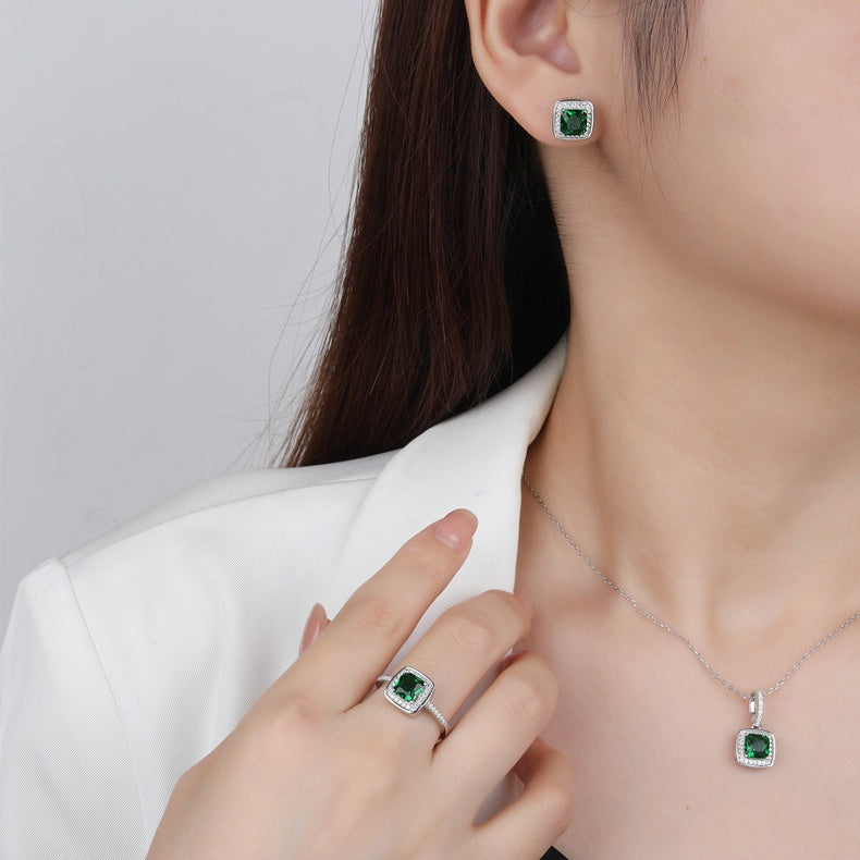 Necklace made of 925 sterling silver with green cubic zirconia