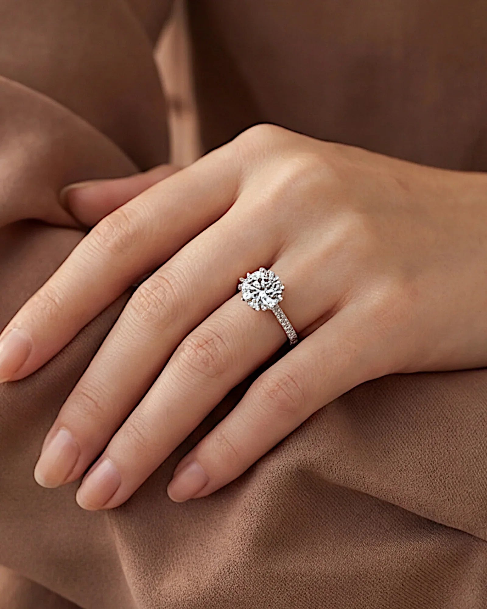 Ring aus 925er Sterlingsilber mit einem großen Zirkonia - TOLLzWOOD