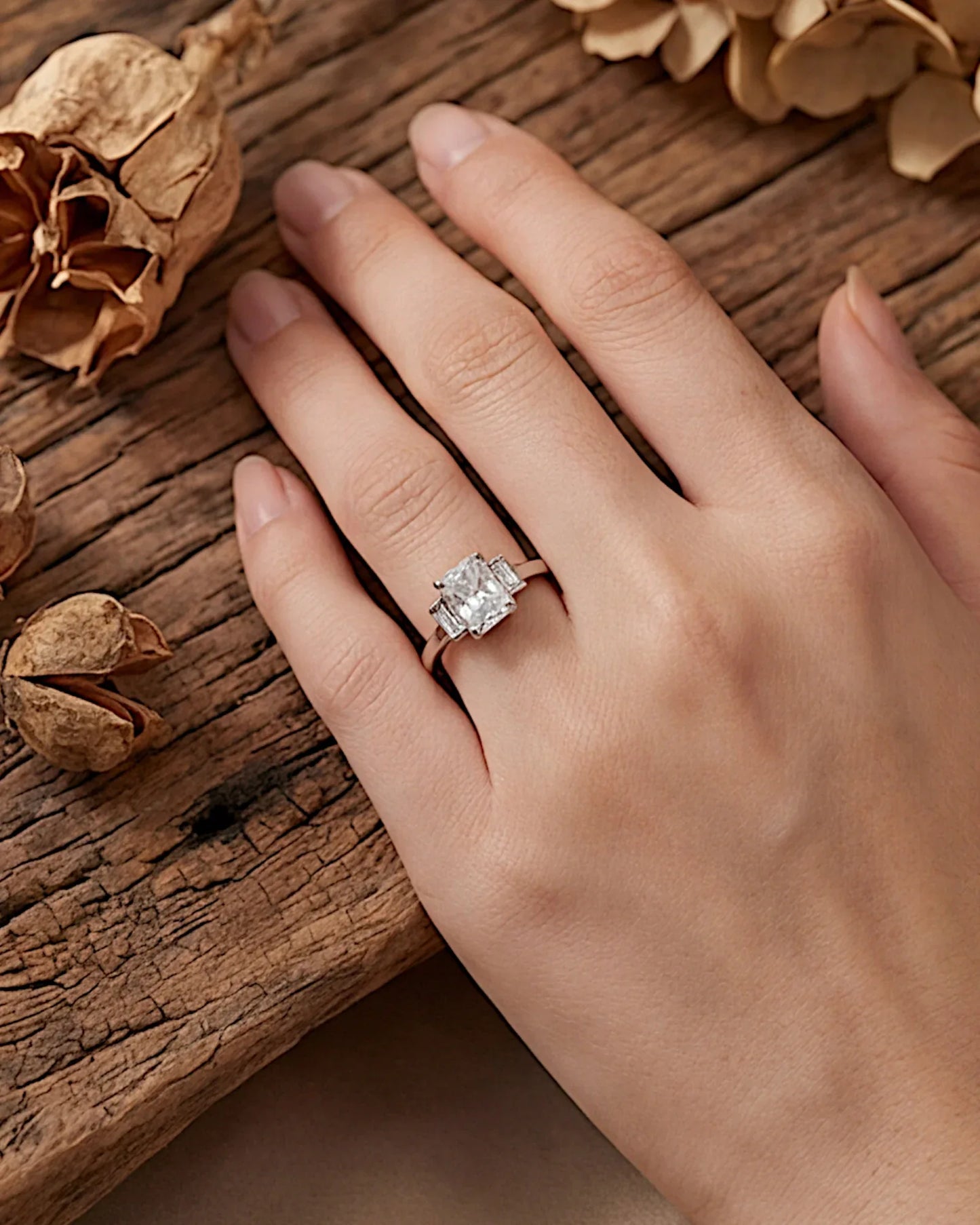Ring aus 925er Sterlingsilber mit großem Zirkon - TOLLzWOOD