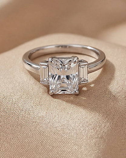 Ring aus 925er Sterlingsilber mit großem Zirkon - TOLLzWOOD