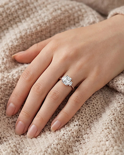 Ring aus 925er Sterlingsilber mit großem Zirkon - TOLLzWOOD