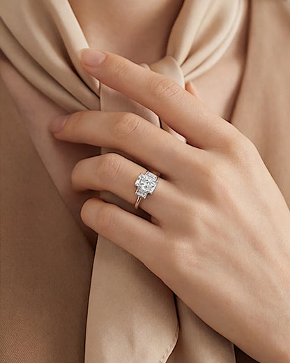 Ring aus 925er Sterlingsilber mit großem Zirkon - TOLLzWOOD
