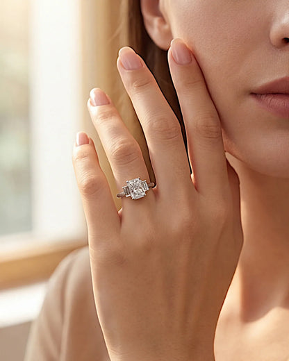 Ring aus 925er Sterlingsilber mit großem Zirkon - TOLLzWOOD