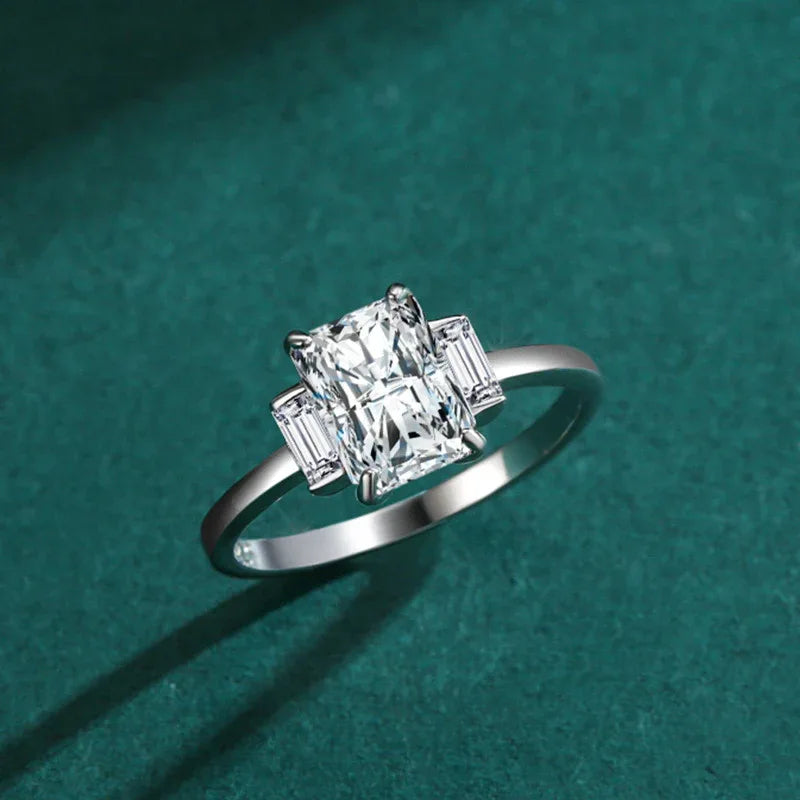 Ring aus 925er Sterlingsilber mit großem Zirkon - TOLLzWOOD