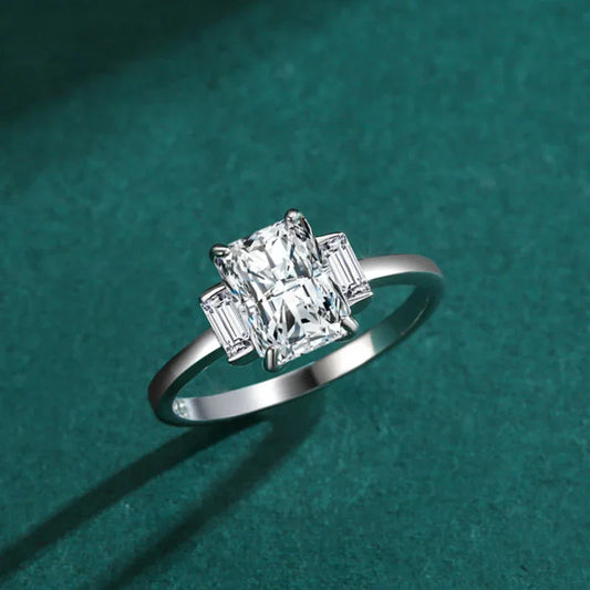 Ring aus 925er Sterlingsilber mit großem Zirkon - TOLLzWOOD