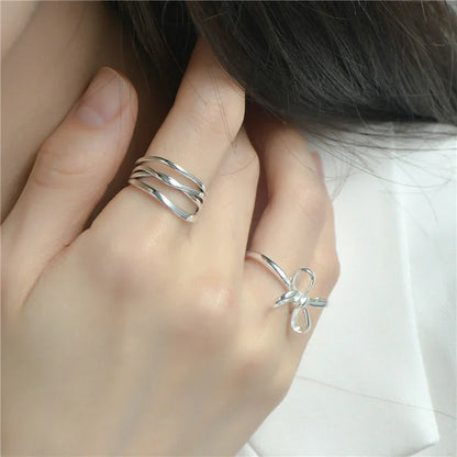 Schleifenförmiger Ring aus 925er Sterlingsilber - TOLLzWOOD