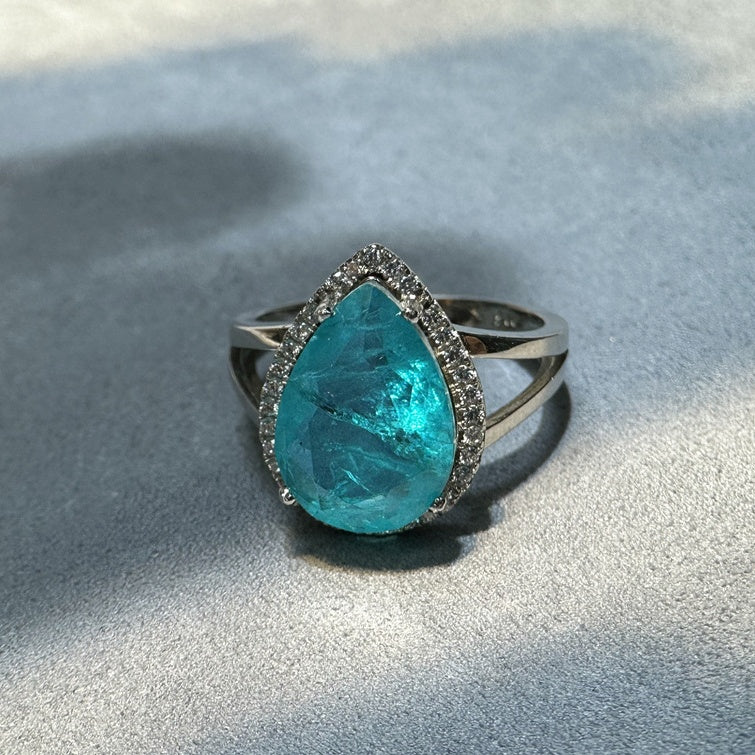 Ring aus 925er Silber mit blauem Zirkonia, Tropfenform