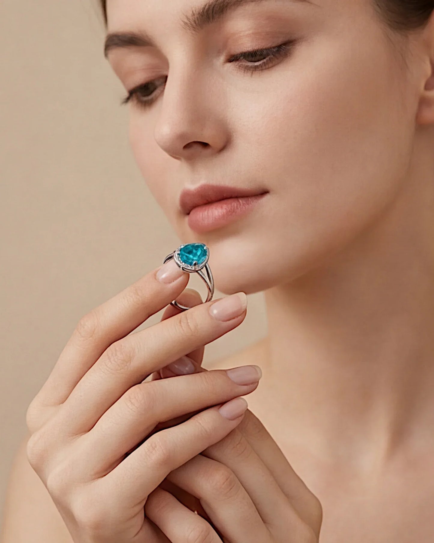 Ring aus 925er Silber mit blauem Zirkonia, Tropfenform - TOLLzWOOD