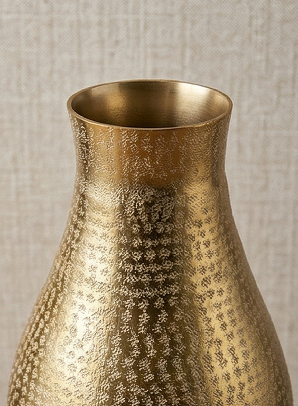 Aluminum vase
