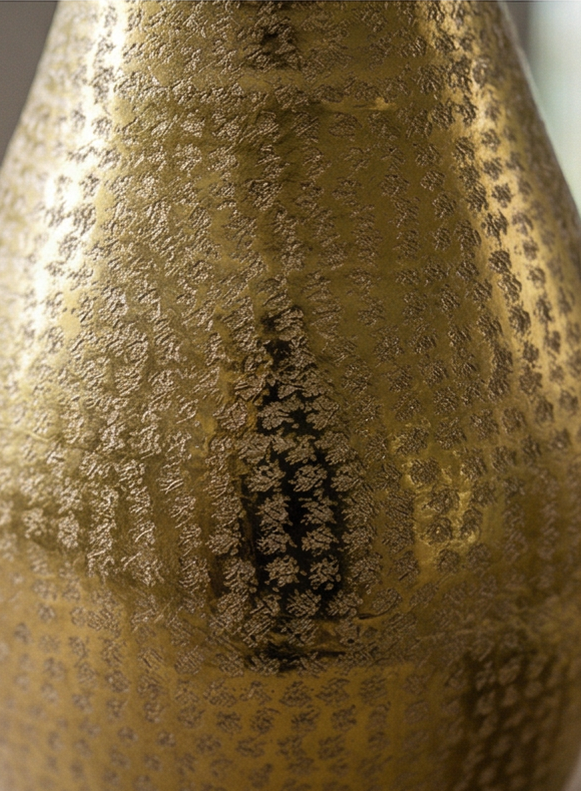 Aluminum vase
